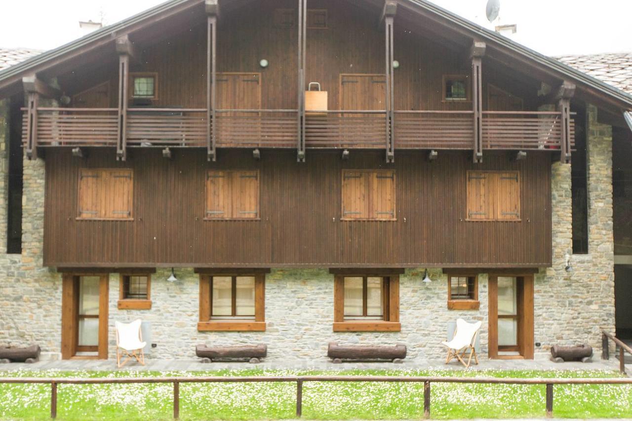 Joivy Superb Apartments For 6 With Mountain View And Garden In Courmayeur Exterior foto