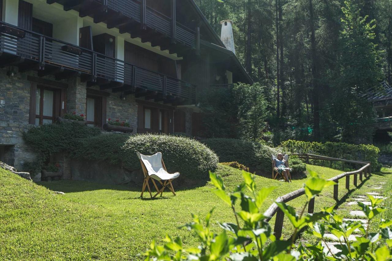 Joivy Superb Apartments For 6 With Mountain View And Garden In Courmayeur Exterior foto